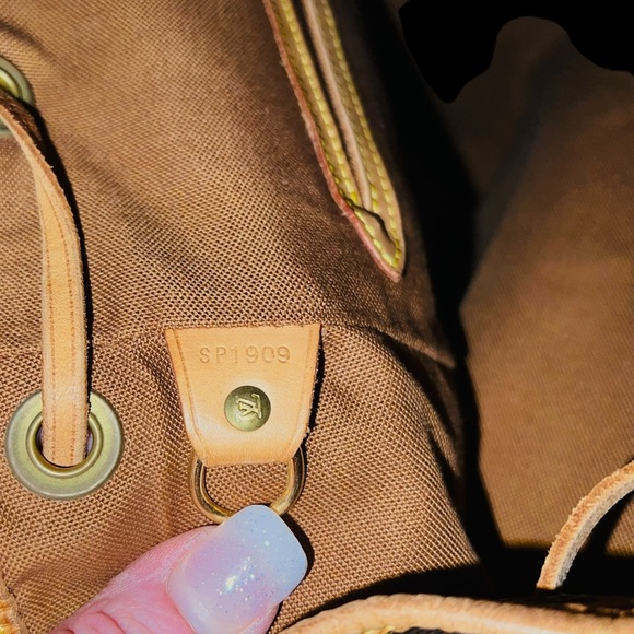 ❤️🔥BACKPACK❤️🔥Louis Vuitton Montsouris MM backpack - Picture 12 of 13